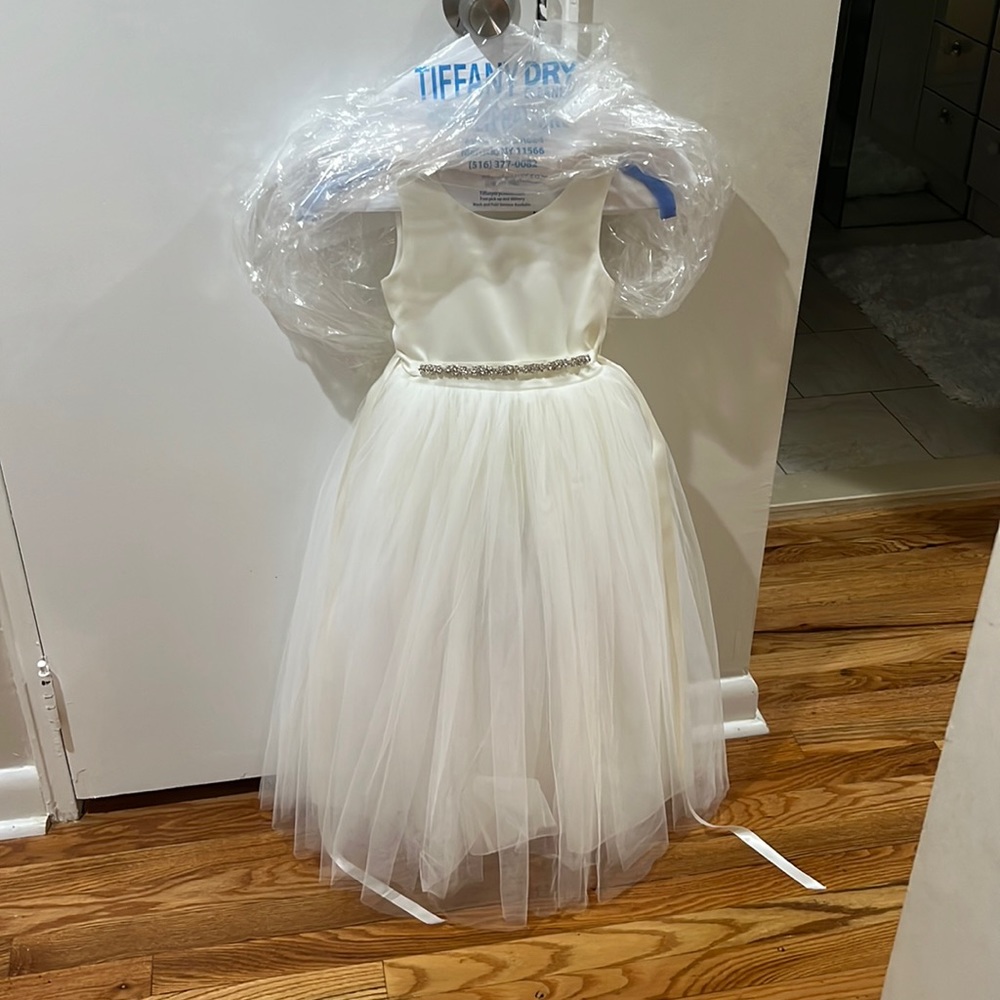 Worn Once Mint Condition Brand New Flower Girl/Communion Dress!